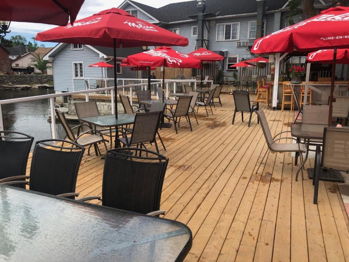 The Bobcaygeon Inn Exteriör bild